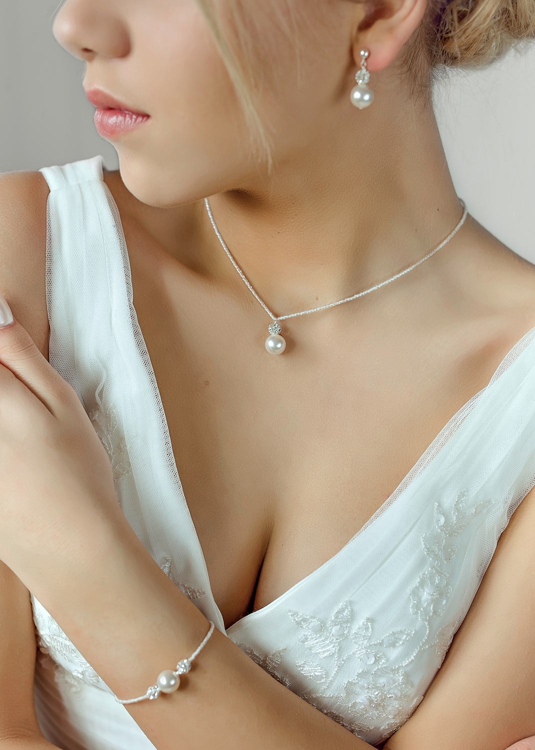 Bridal necklace Bliss